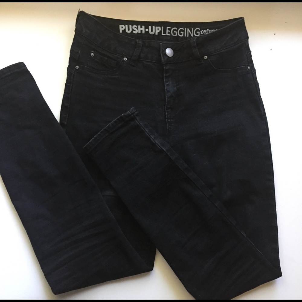 Refuge. Black push-up skinny jeans